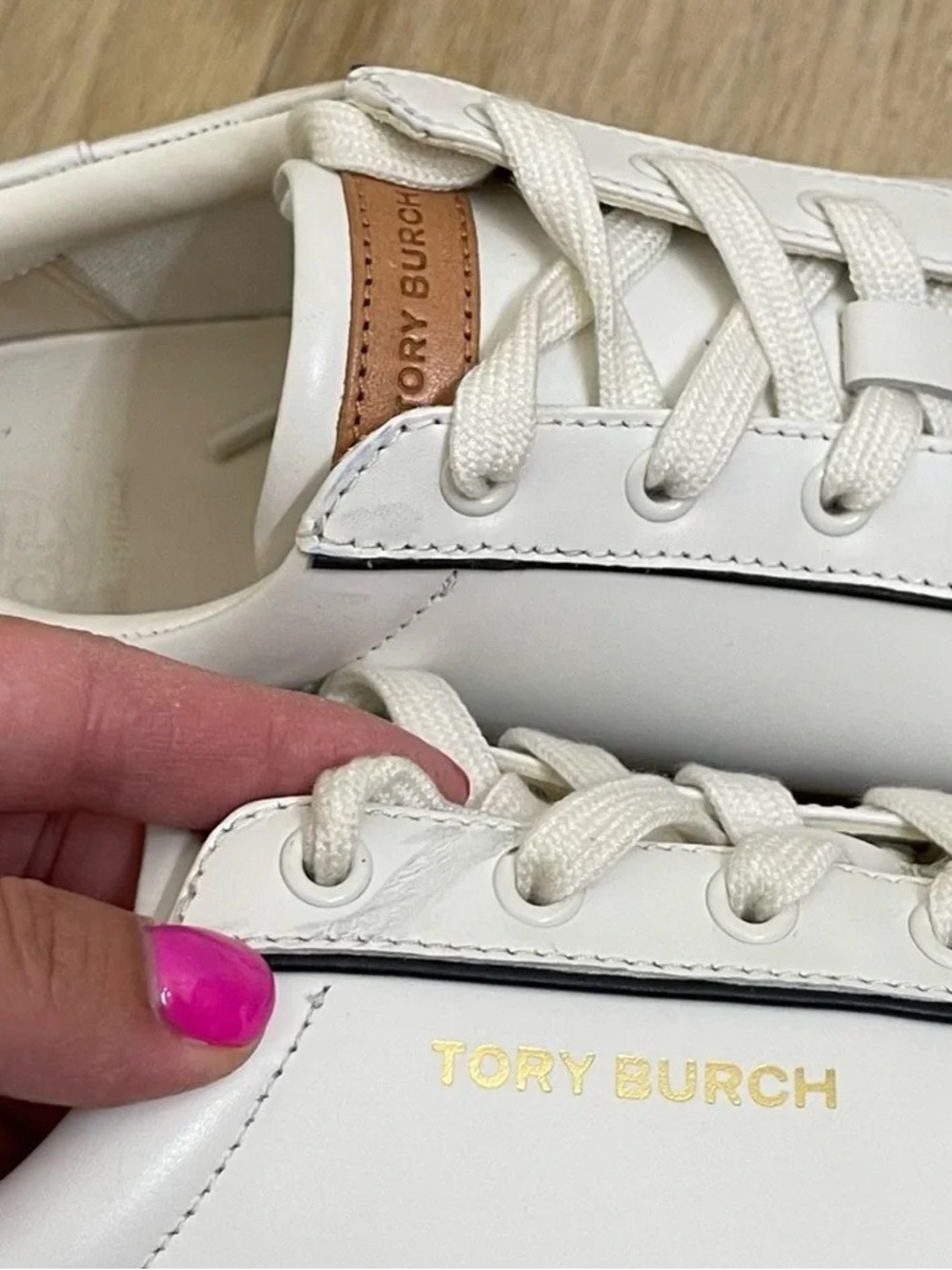 Tory Burch Olive Gum Sole Court
Sneaker Nappa Leather - Snow White/ Royal Navy - Picture 4 of 7